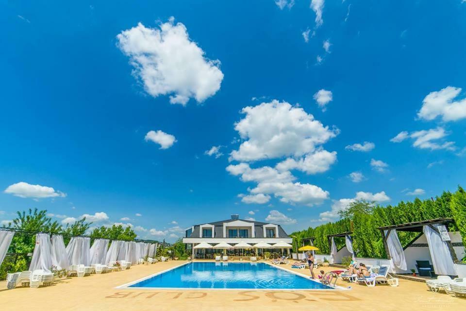 Complex Eos Hotel Valea Lupului  Ngoại thất bức ảnh
