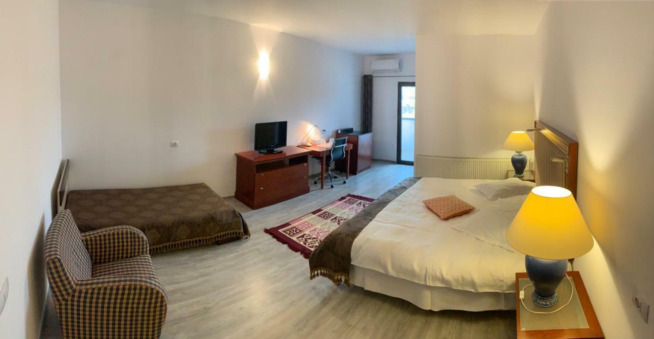 Complex Eos Hotel Valea Lupului  Ngoại thất bức ảnh