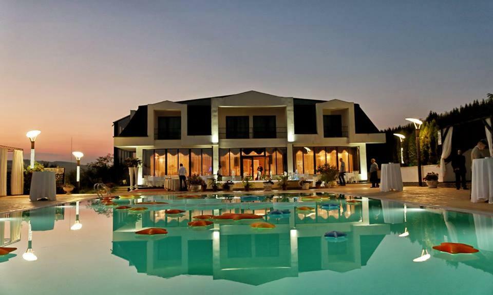 Complex Eos Hotel Valea Lupului  Ngoại thất bức ảnh