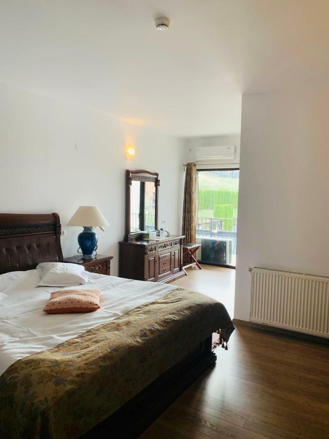 Complex Eos Hotel Valea Lupului  Ngoại thất bức ảnh
