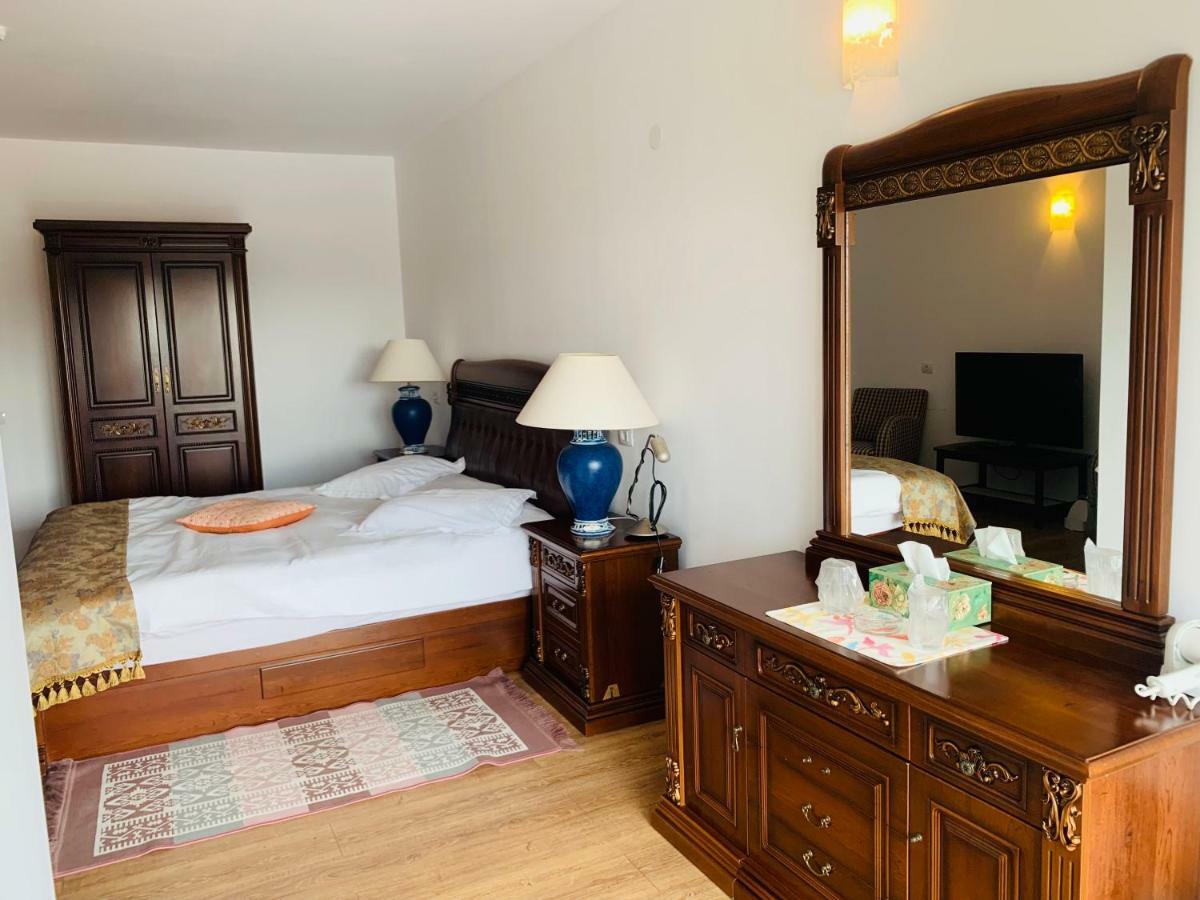 Complex Eos Hotel Valea Lupului  Ngoại thất bức ảnh